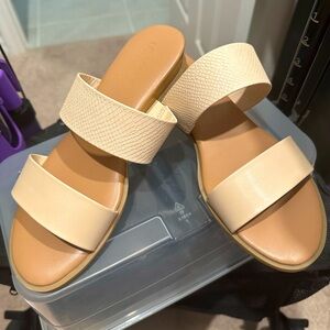 Beige flat sandals
